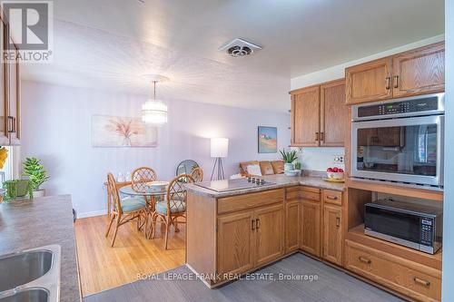 872 Western Avenue, Peterborough (Otonabee), ON - Indoor Photo Showing Kitchen