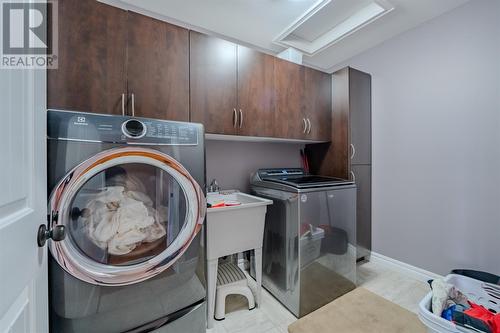 251 Back Line, St. John'S, NL - Indoor Photo Showing Laundry Room