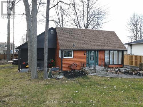 695 Lakeside Road, Fort Erie (334 - Crescent Park), ON - Outdoor