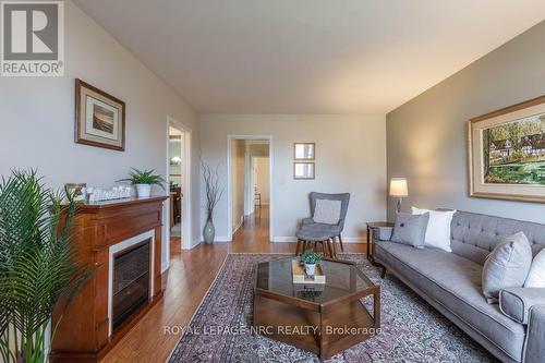 58 Bloomfield Avenue, St. Catharines (455 - Secord Woods), ON - Indoor Photo Showing Living Room With Fireplace