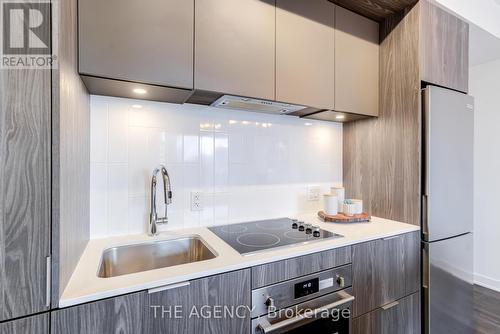 2507 - 130 River Street, Toronto, ON - Indoor Photo Showing Kitchen