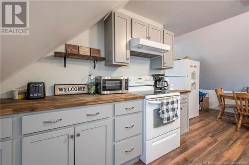 588 Guthrie Road, Bloomfield, NB - Indoor Photo Showing Kitchen