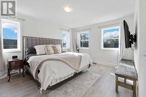 81 Victoria Street, Carleton Place, ON - Indoor Photo Showing Bedroom