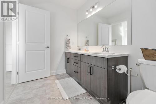 81 Victoria Street, Carleton Place, ON - Indoor Photo Showing Bathroom