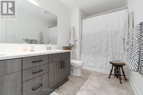 81 Victoria Street, Carleton Place, ON - Indoor Photo Showing Bathroom