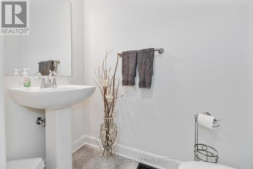 81 Victoria Street, Carleton Place, ON - Indoor Photo Showing Bathroom