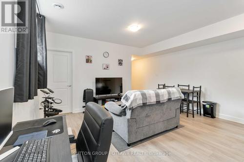 81 Victoria Street, Carleton Place, ON - Indoor Photo Showing Living Room