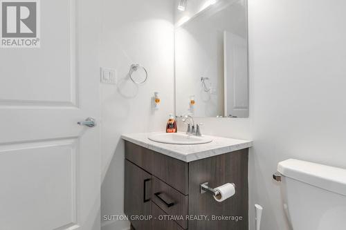 81 Victoria Street, Carleton Place, ON - Indoor Photo Showing Bathroom