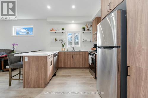 81 Victoria Street, Carleton Place, ON - Indoor Photo Showing Kitchen