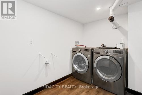 66 Withrow Avenue, Ottawa, ON - Indoor Photo Showing Laundry Room