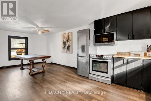 66 Withrow Avenue, Ottawa, ON - Indoor Photo Showing Kitchen