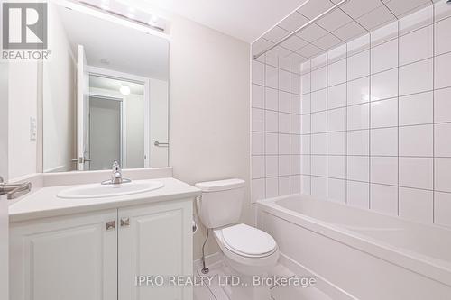 109 - 600 Alex Gardner Circle, Aurora, ON - Indoor Photo Showing Bathroom