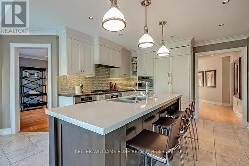 1407 Bayshire Drive, Oakville, ON - Indoor Photo Showing Kitchen With Double Sink With Upgraded Kitchen