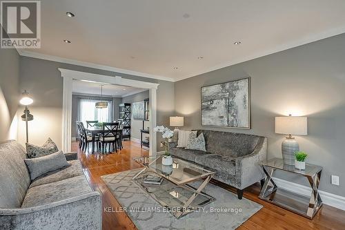 1407 Bayshire Drive, Oakville, ON - Indoor Photo Showing Living Room