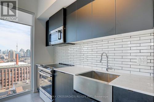 Lph3 - 270 Dufferin Street, Toronto, ON - Indoor Photo Showing Kitchen