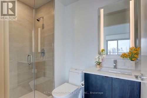 Lph3 - 270 Dufferin Street, Toronto, ON - Indoor Photo Showing Bathroom