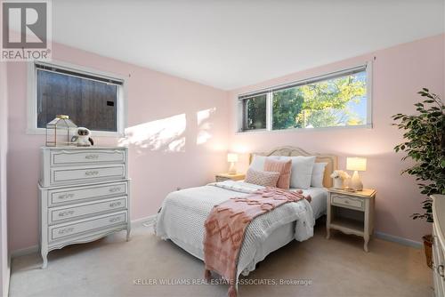 118 West 19Th Street, Hamilton, ON - Indoor Photo Showing Bedroom