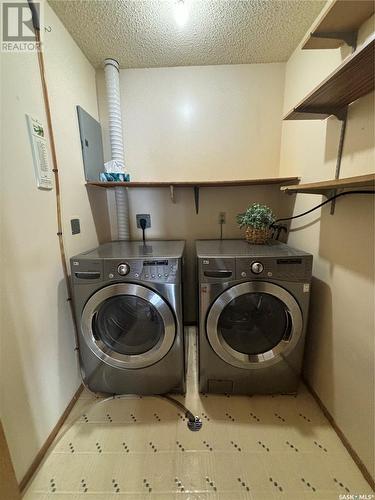 7340 Dalgliesh Drive, Regina, SK - Indoor Photo Showing Laundry Room