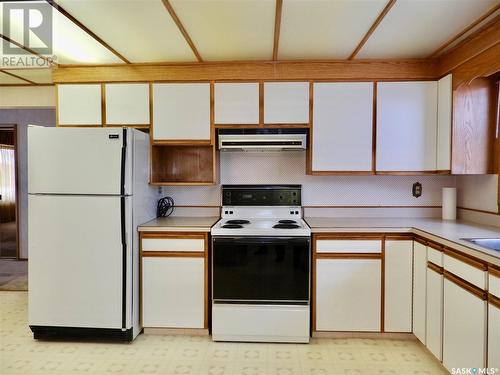 30 Deborah Crescent, Saskatoon, SK - Indoor Photo Showing Kitchen