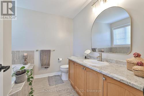 2493 Earl Grey Avenue, Pickering, ON - Indoor Photo Showing Bathroom