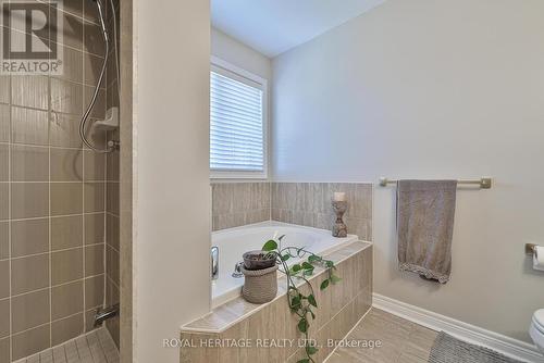 2493 Earl Grey Avenue, Pickering, ON - Indoor Photo Showing Bathroom