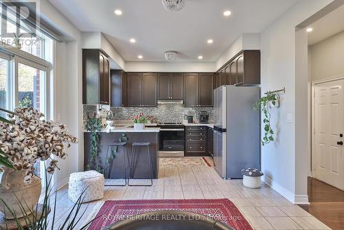 2493 Earl Grey Avenue, Pickering, ON - Indoor Photo Showing Kitchen With Upgraded Kitchen