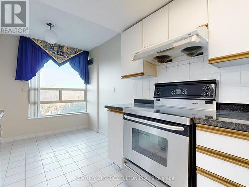 #625 - 7805 Bayview Avenue, Markham, ON - Indoor Photo Showing Kitchen