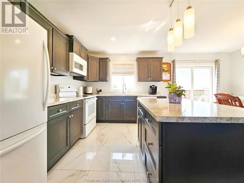 79 Blackacre Crescent, Tilbury, ON - Indoor Photo Showing Kitchen