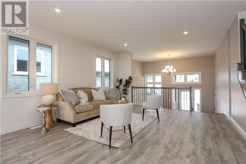 30 Noah Court, Sudbury, ON - Indoor Photo Showing Living Room