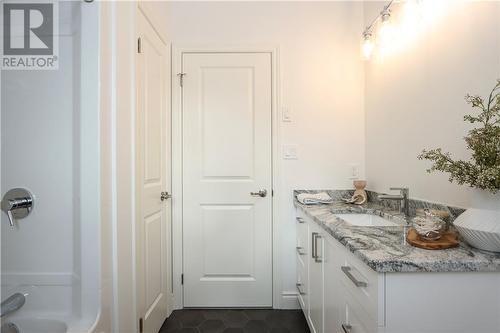 30 Noah Court, Sudbury, ON - Indoor Photo Showing Bathroom