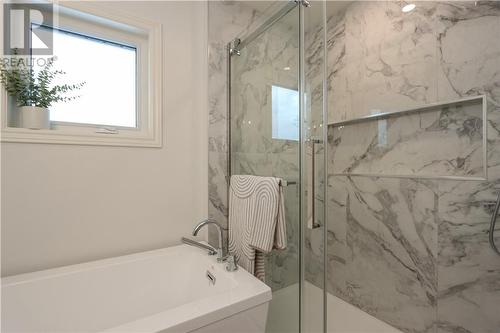 30 Noah Court, Sudbury, ON - Indoor Photo Showing Bathroom