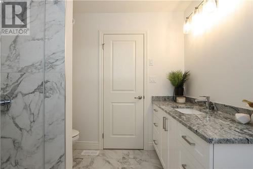 30 Noah Court, Sudbury, ON - Indoor Photo Showing Bathroom