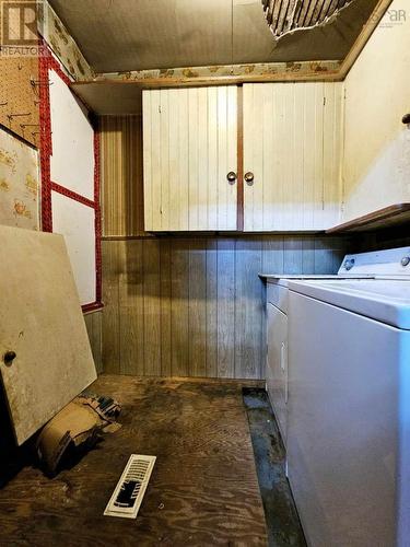 177 Pleasant Street, Truro, NS - Indoor Photo Showing Laundry Room