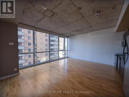 615 - 324 Laurier Avenue W, Ottawa, ON - Indoor Photo Showing Other Room