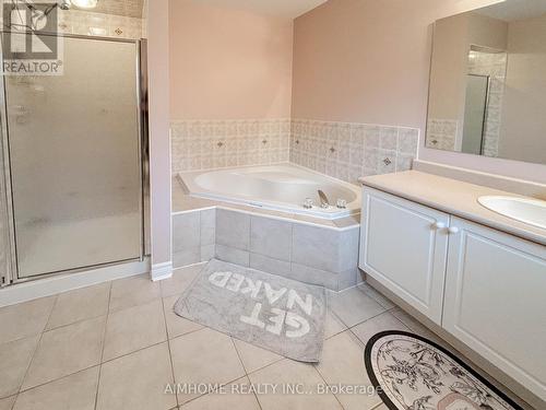 49 Pine Hollow Crescent, Vaughan, ON - Indoor Photo Showing Bathroom