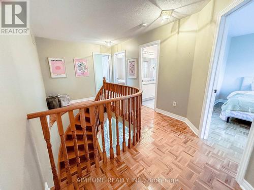 49 Pine Hollow Crescent, Vaughan, ON - Indoor Photo Showing Other Room