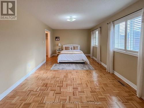 49 Pine Hollow Crescent, Vaughan, ON - Indoor Photo Showing Bedroom