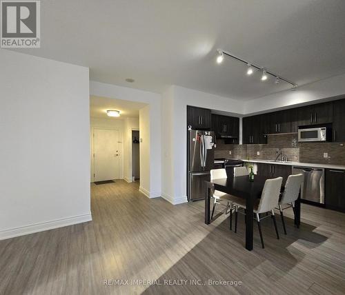 D305 - 33 Clegg Road, Markham, ON - Indoor Photo Showing Kitchen