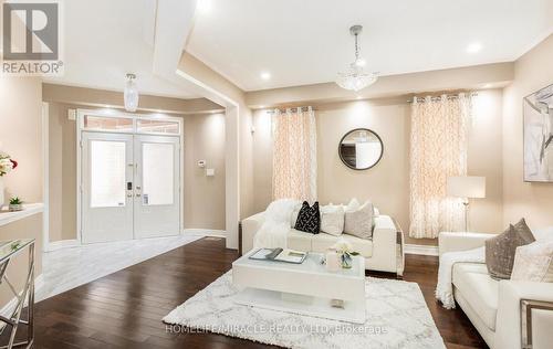 35 Killick Road, Brampton, ON - Indoor Photo Showing Living Room