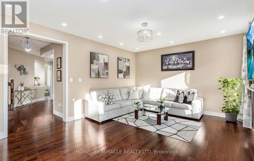 35 Killick Road, Brampton, ON - Indoor Photo Showing Living Room