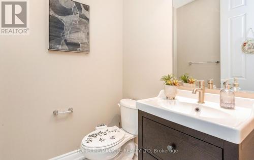 35 Killick Road, Brampton, ON - Indoor Photo Showing Bathroom