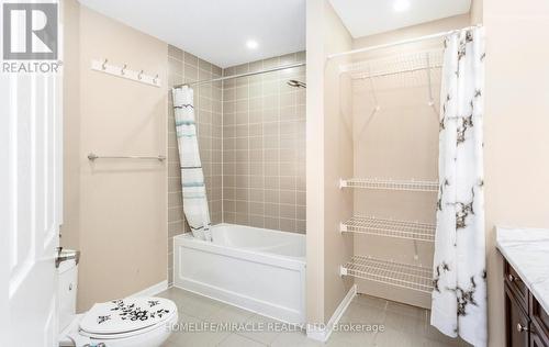 35 Killick Road, Brampton, ON - Indoor Photo Showing Bathroom