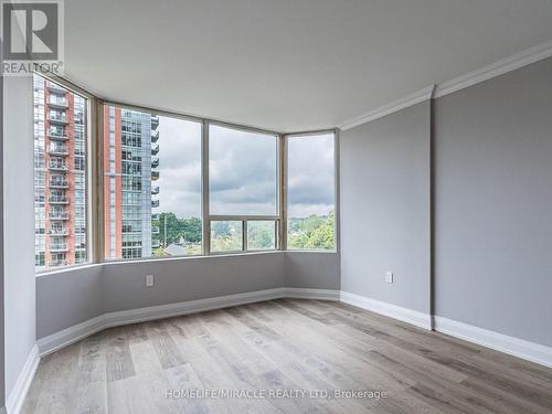 604 - 1270 Maple Crossing Boulevard, Burlington, ON - Indoor Photo Showing Other Room