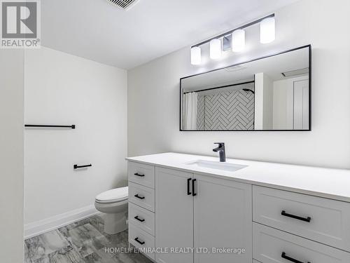 604 - 1270 Maple Crossing Boulevard, Burlington, ON - Indoor Photo Showing Bathroom