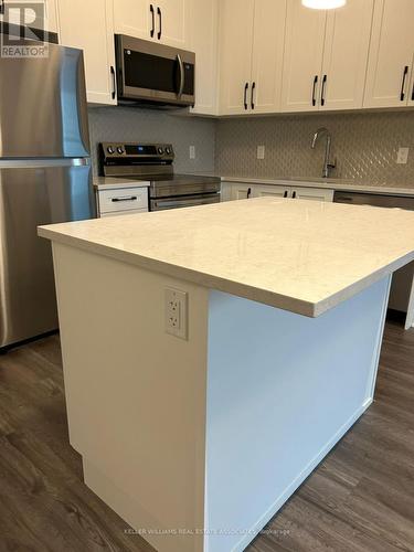 416 - 480 Gordon Krantz Avenue, Milton, ON - Indoor Photo Showing Kitchen With Stainless Steel Kitchen