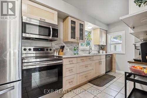 1010 Heather Street, Woodstock, ON - Indoor Photo Showing Kitchen