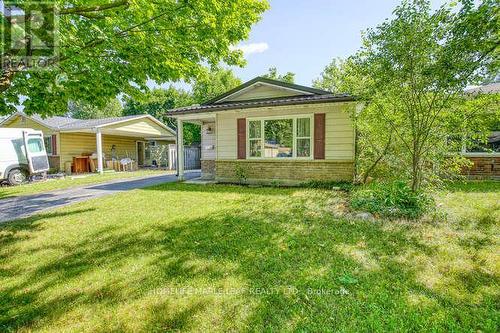 56 Helene Crescent, Waterloo, ON - Outdoor