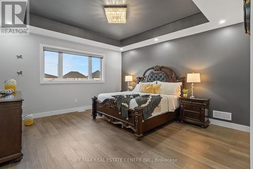 1337 Medway Park Drive, London, ON - Indoor Photo Showing Bedroom