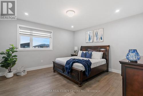 1337 Medway Park Drive, London, ON - Indoor Photo Showing Bedroom