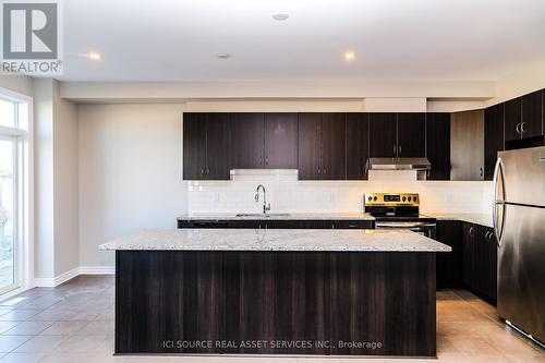 193 Kimpton Drive, Ottawa, ON - Indoor Photo Showing Kitchen With Stainless Steel Kitchen